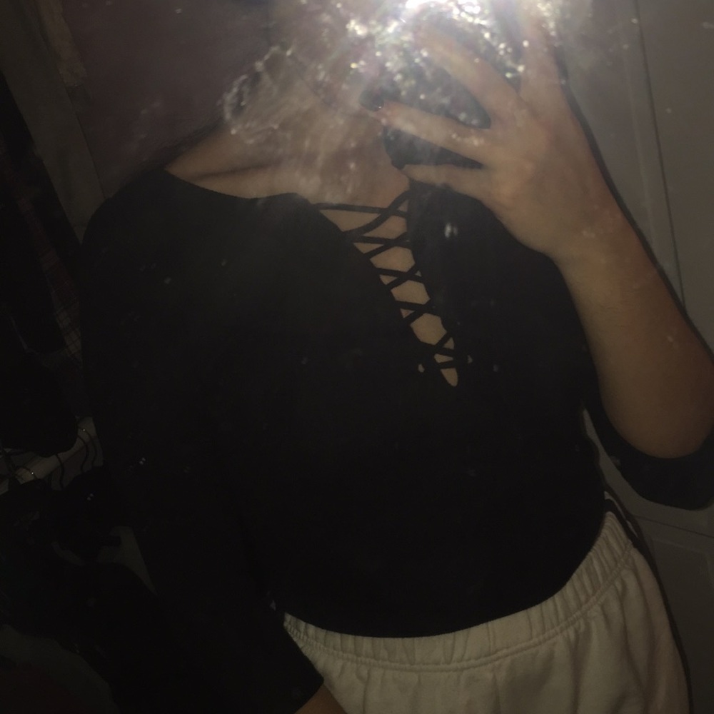 super cute tie up shirt